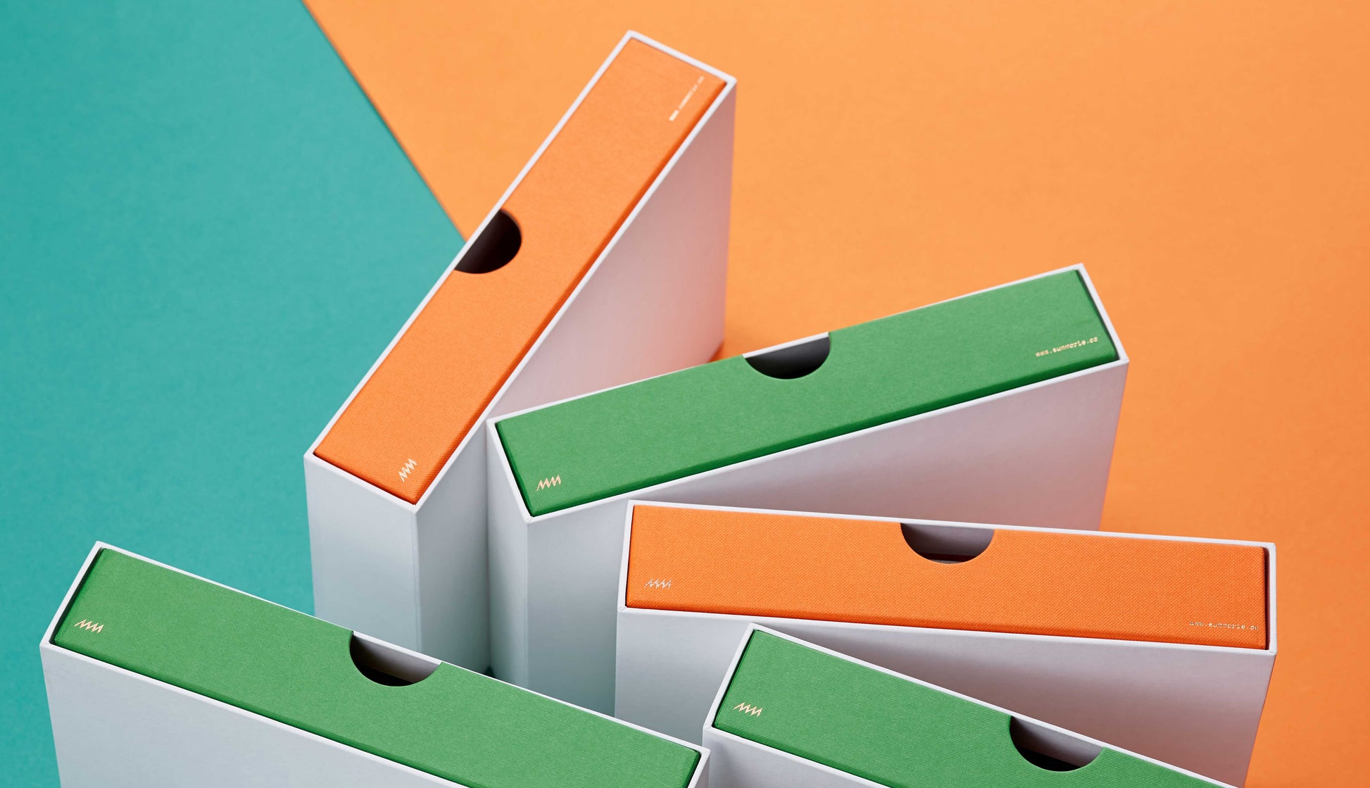 full<h3>Power Drawer</h3><p>The starter kit comes in this functional drawer box.</p>